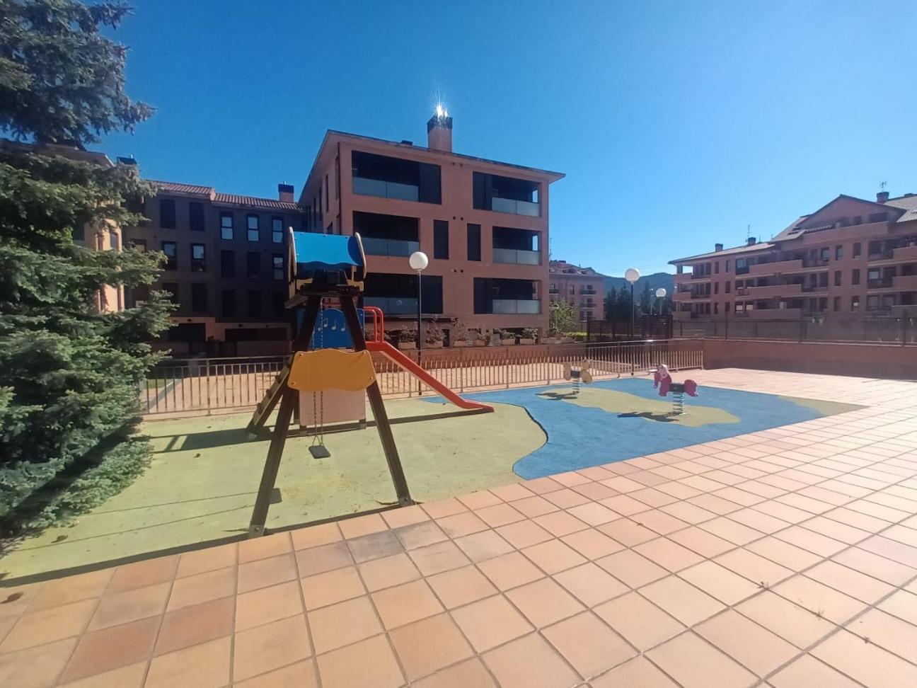 Camino Santiago Etxea Apartment Хака Екстериор снимка