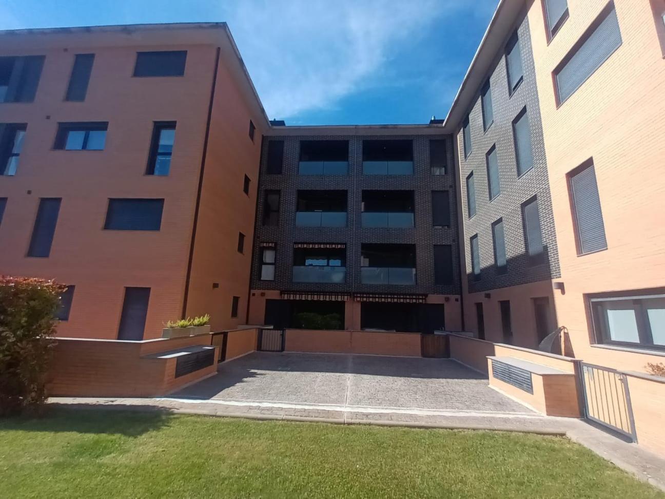 Camino Santiago Etxea Apartment Хака Екстериор снимка