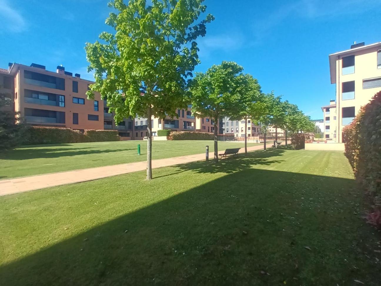 Camino Santiago Etxea Apartment Хака Екстериор снимка