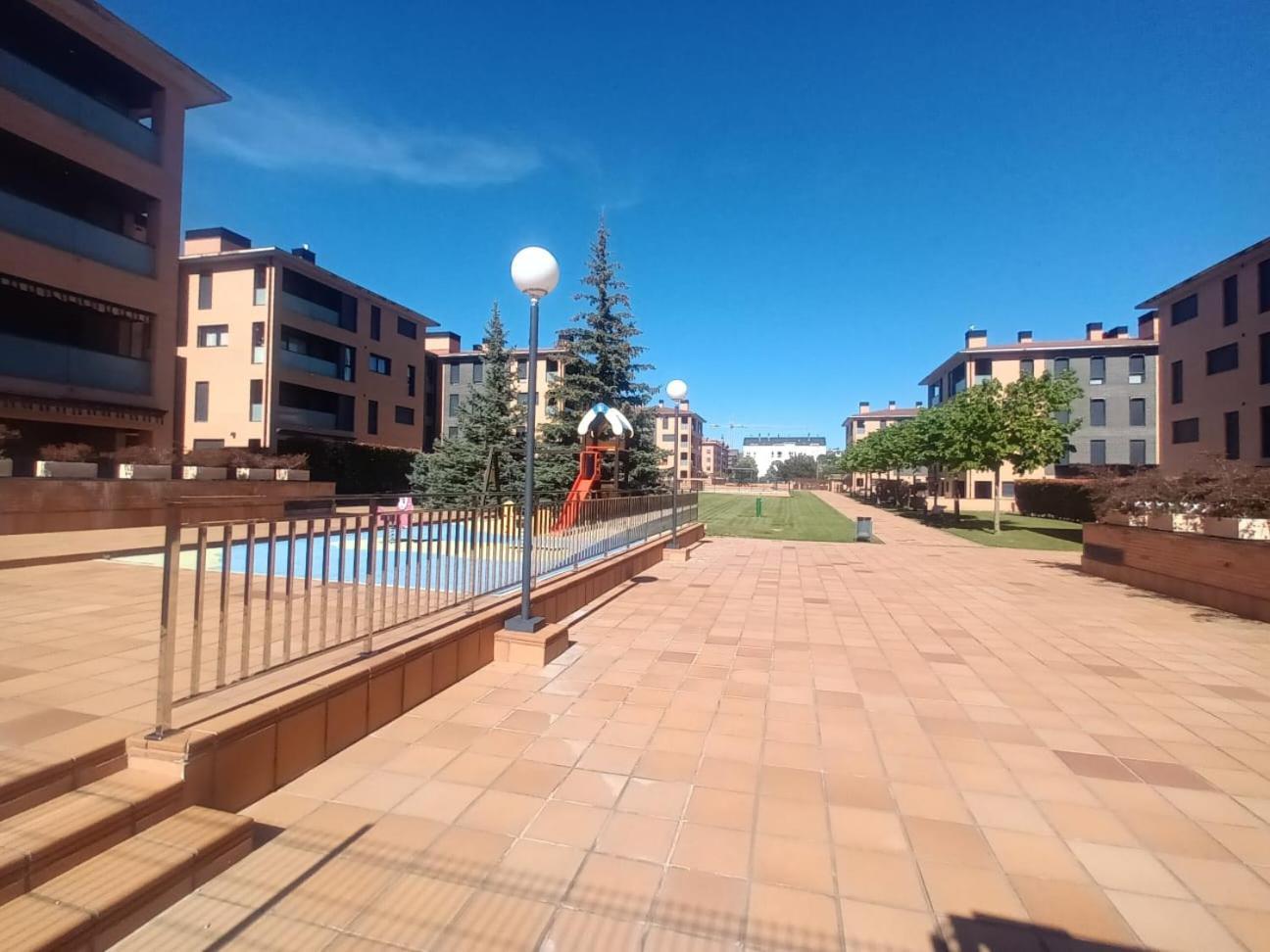 Camino Santiago Etxea Apartment Хака Екстериор снимка
