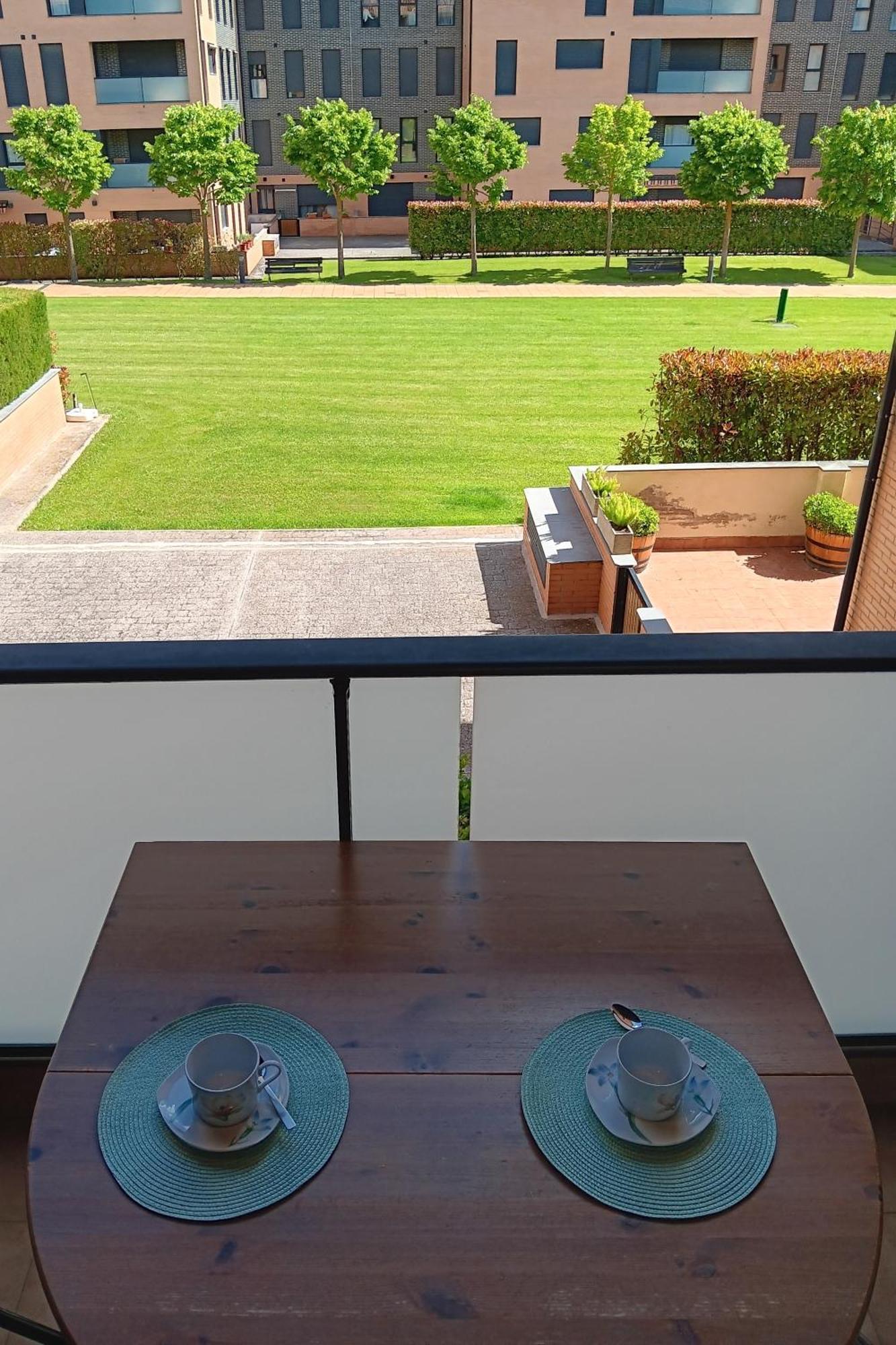 Camino Santiago Etxea Apartment Хака Екстериор снимка