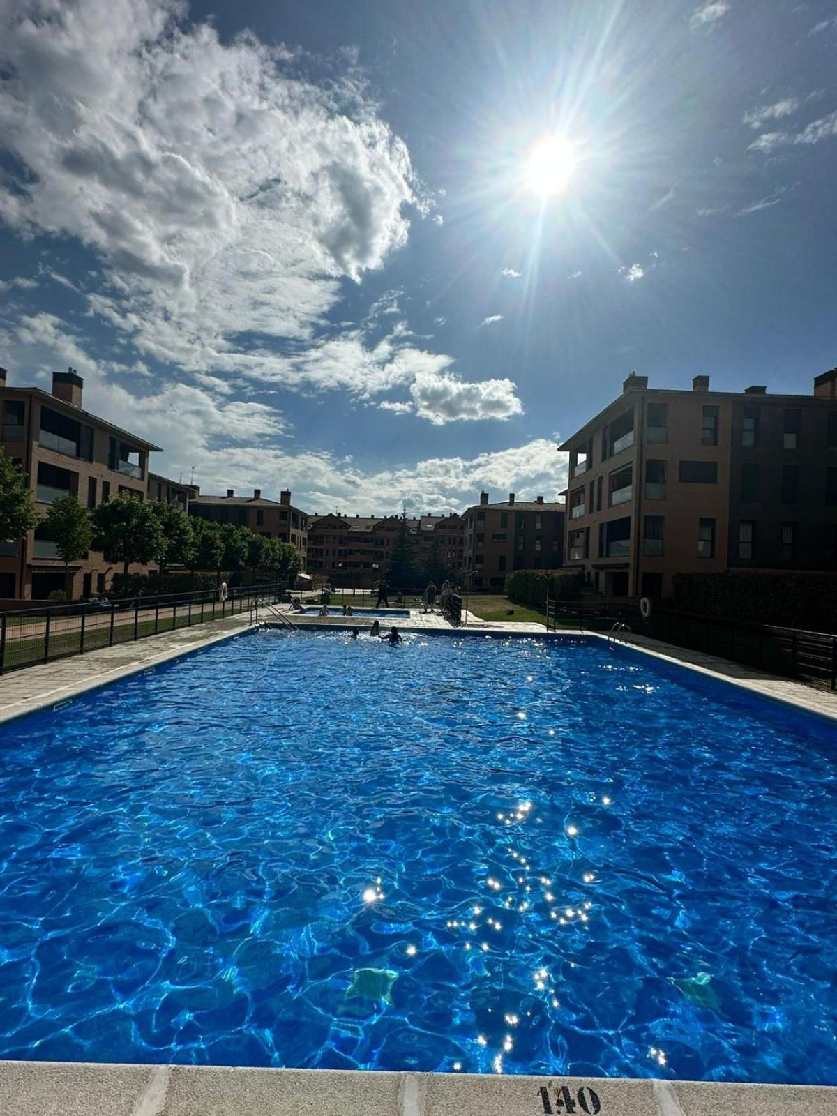 Camino Santiago Etxea Apartment Хака Екстериор снимка